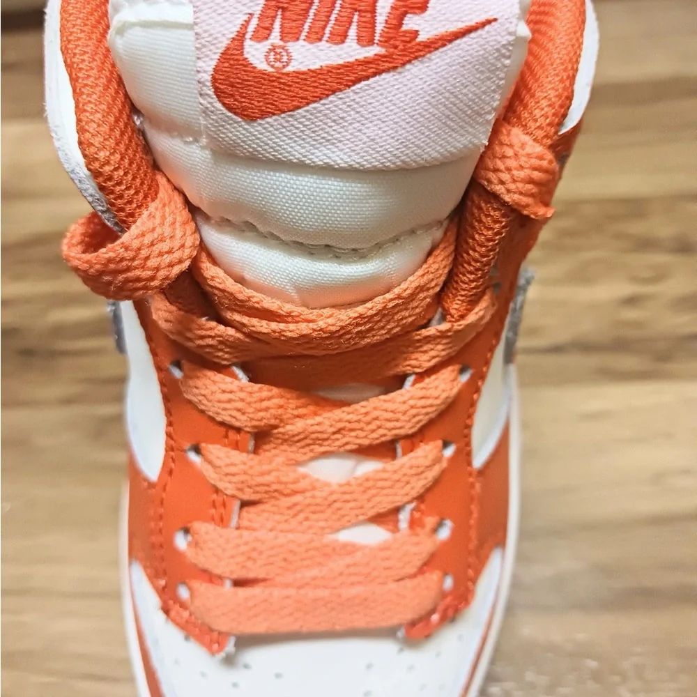 Nike Sneakers/Nike Dunk Low Retro Syracuse SP Sneaker(Style#CU1726-101) - Picture 4 of 8